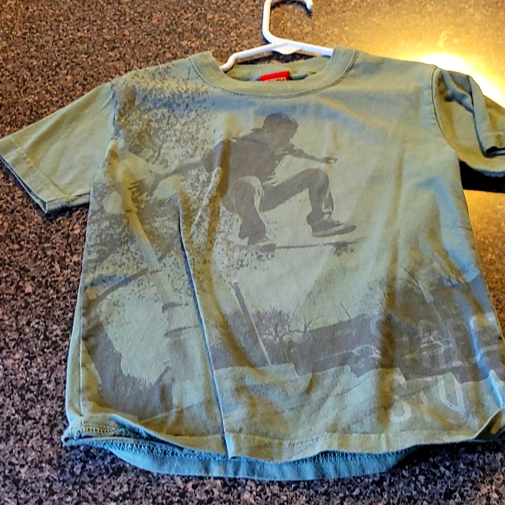 Boys skate tee